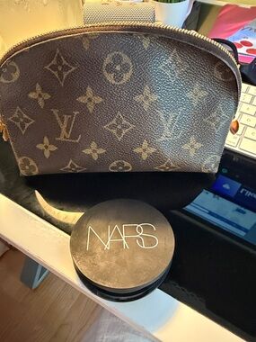 NARS Soft matte advanced perfecting powder in sunshore